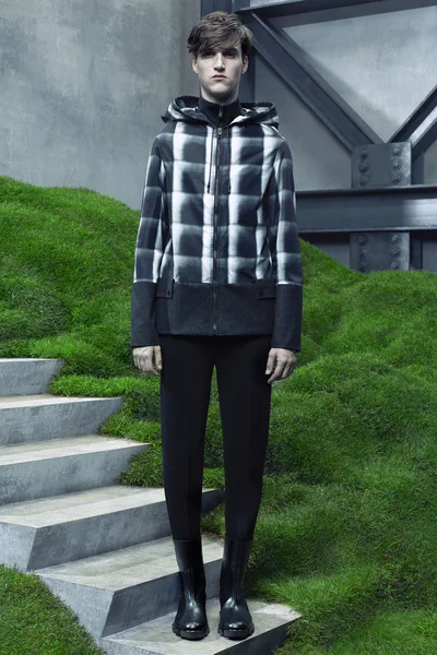 Look 25